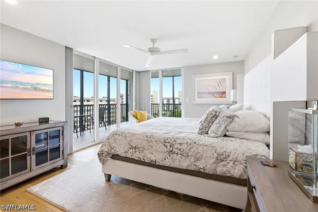 10420 Gulf Shore Drive Naples FL 34108