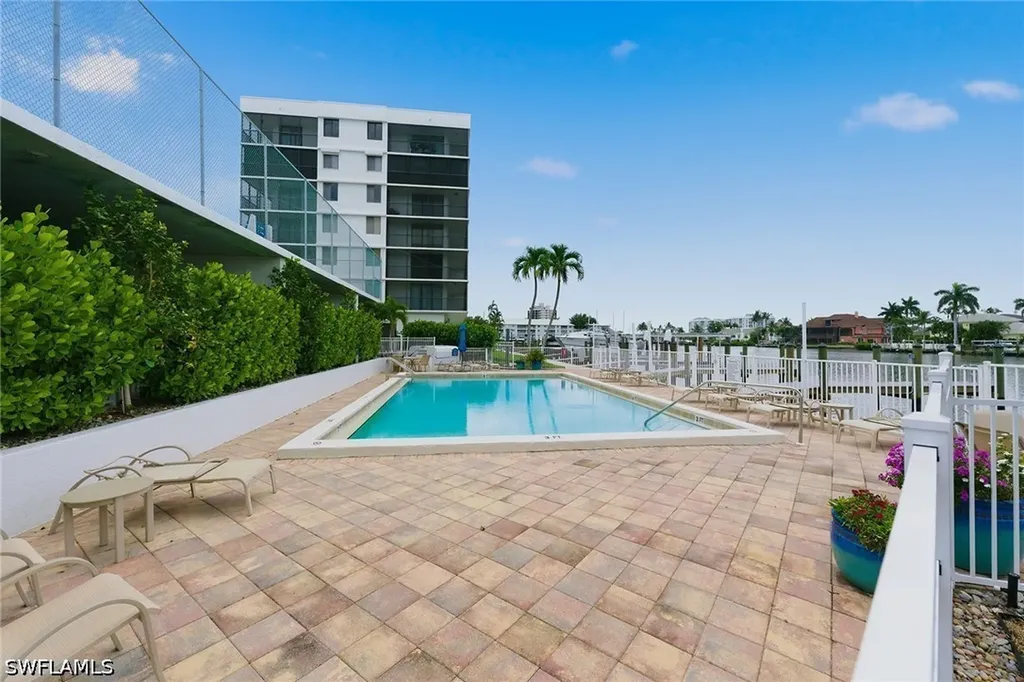 10420 Gulf Shore Drive Naples FL 34108