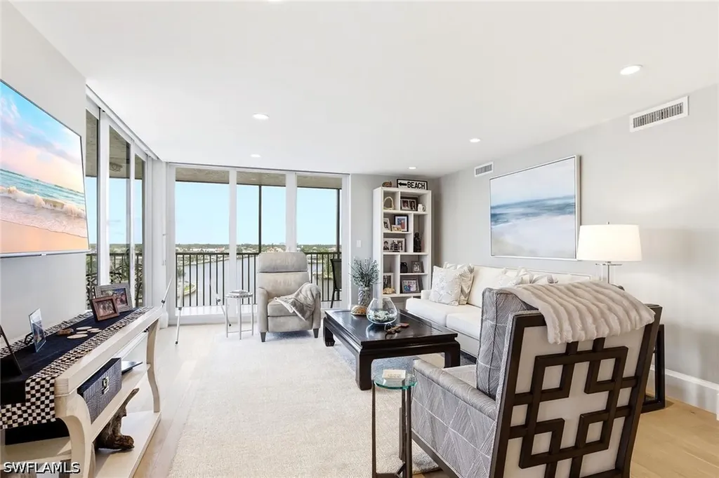 10420 Gulf Shore Drive Naples FL 34108