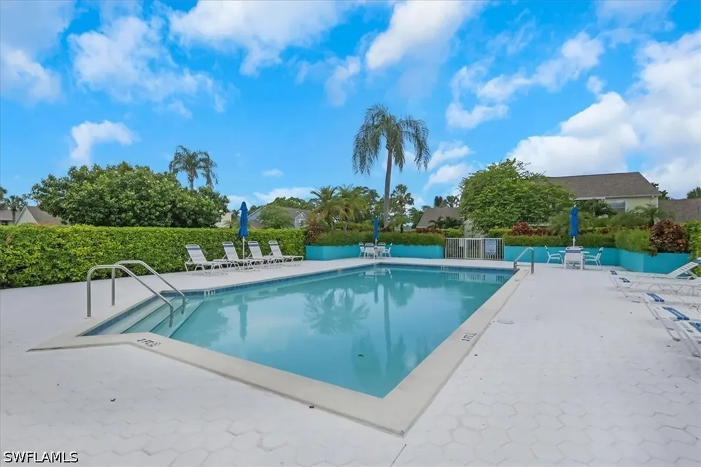 1535 Trafalgar Lane Naples FL 34116