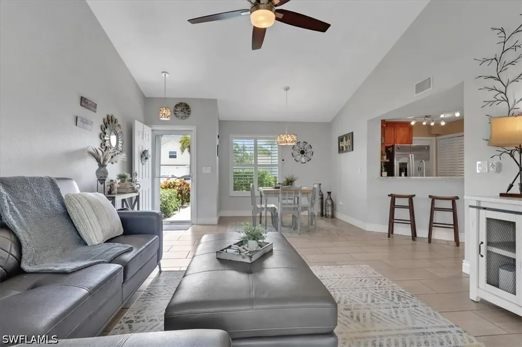 1535 Trafalgar Lane Naples FL 34116