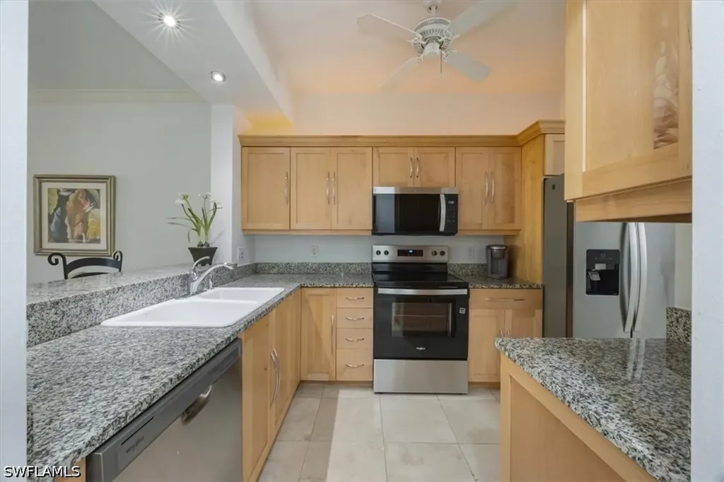 410 Bayfront Place Naples FL 34102