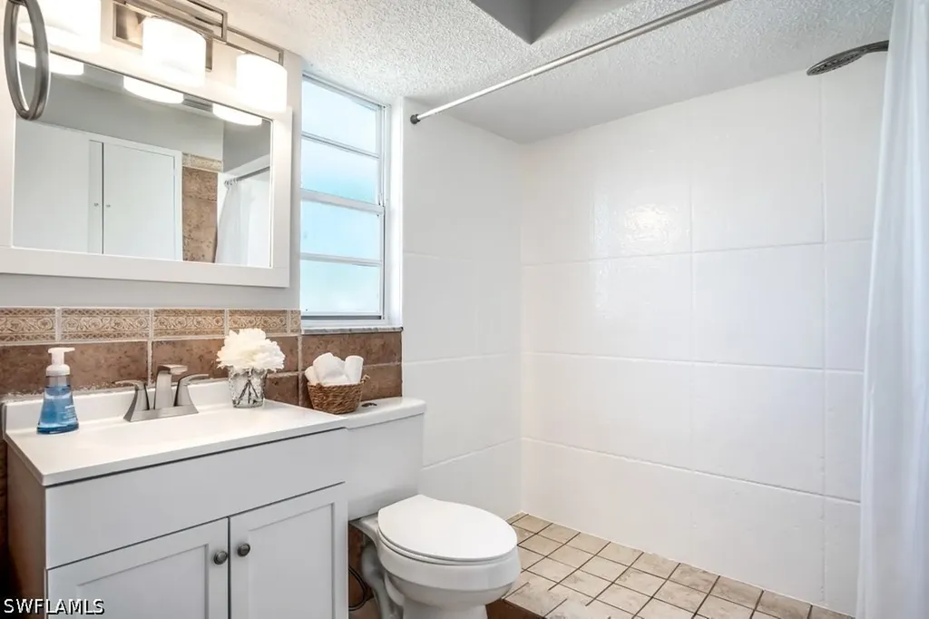 1207 Hernando Street Naples FL 34103