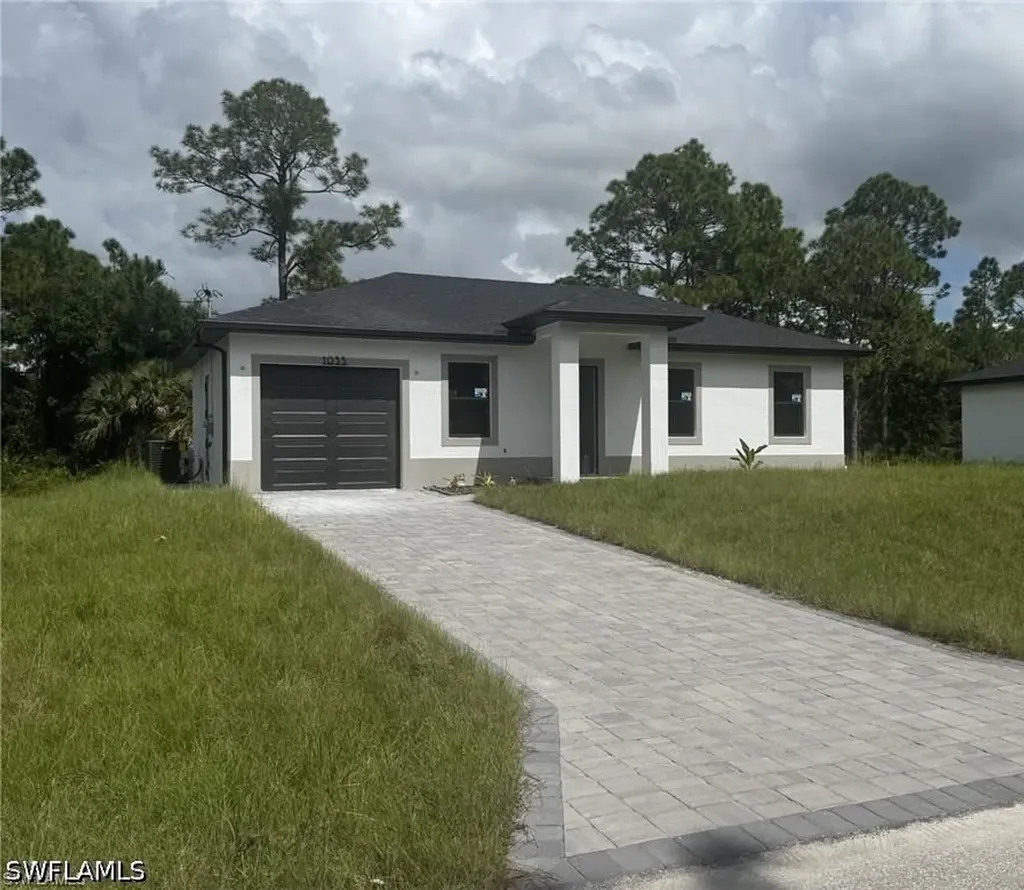 1035 Barcelona Street E Lehigh Acres FL 33974
