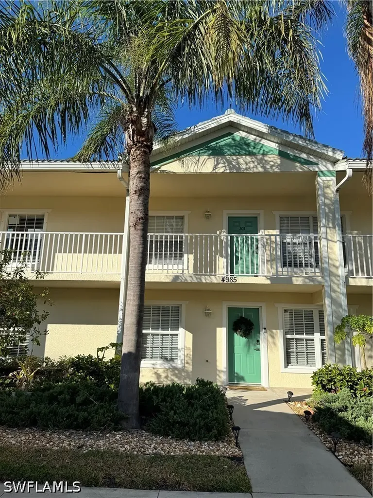 4985 Sandra Bay Drive Naples FL 34109