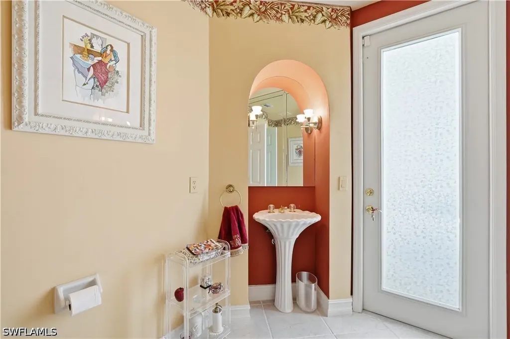 11811 Longshore Way E Naples FL 34119