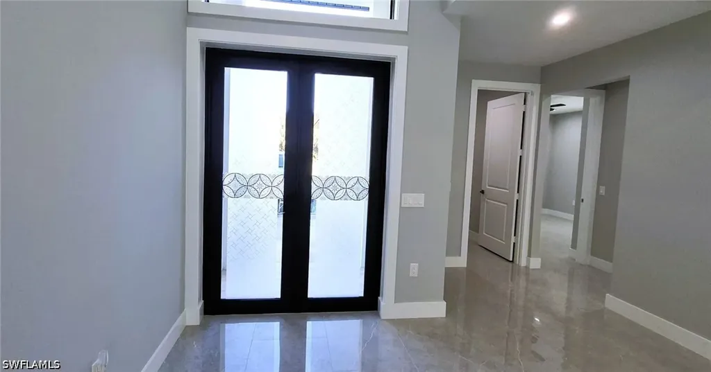 532 41st Avenue NE Naples FL 34120