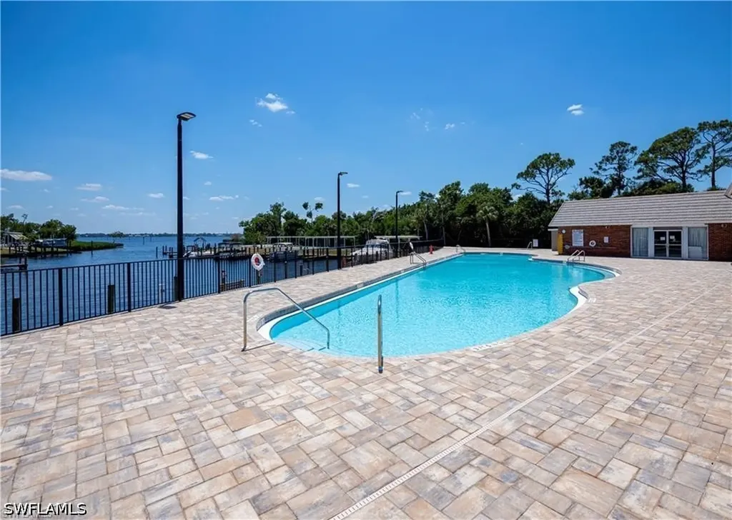 5510 Sir Walter Way North Fort Myers FL 33917