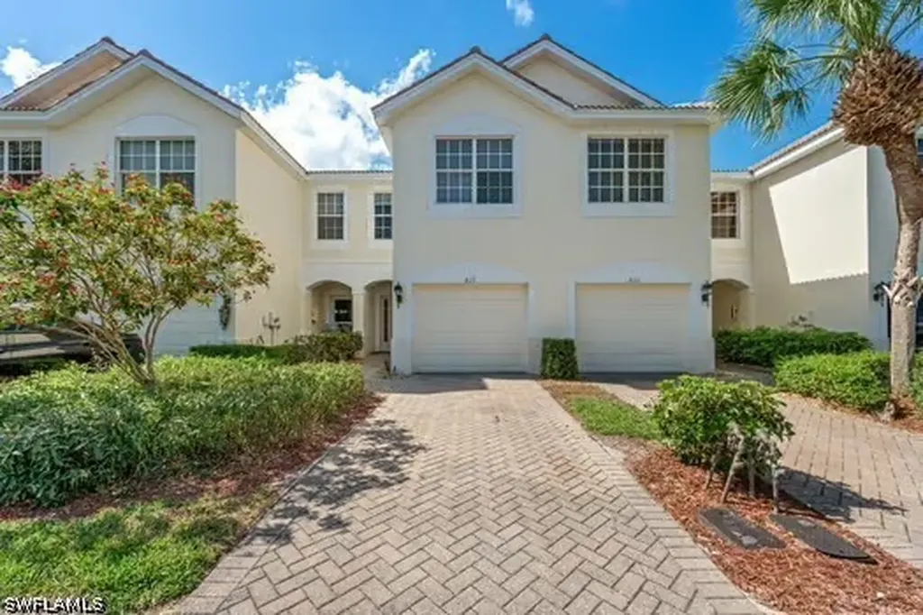 827 Hampton Circle Naples FL 34105