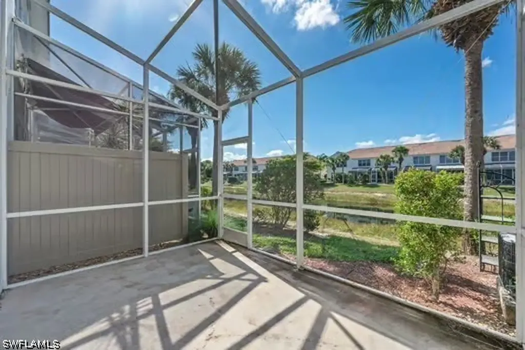 827 Hampton Circle Naples FL 34105