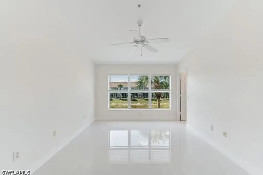 827 Hampton Circle Naples FL 34105