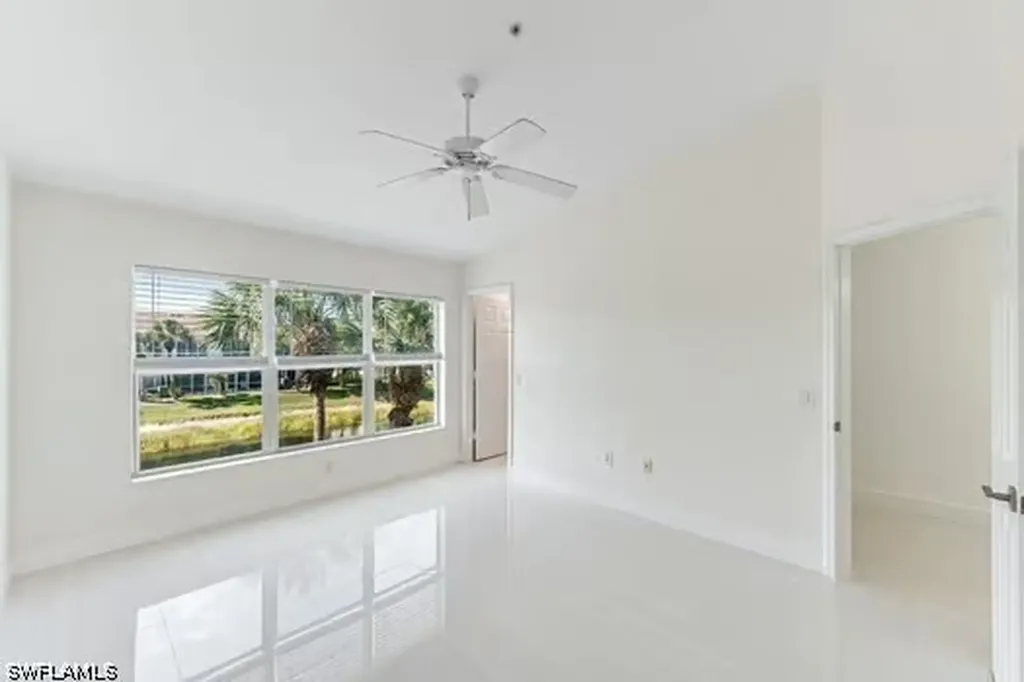 827 Hampton Circle Naples FL 34105