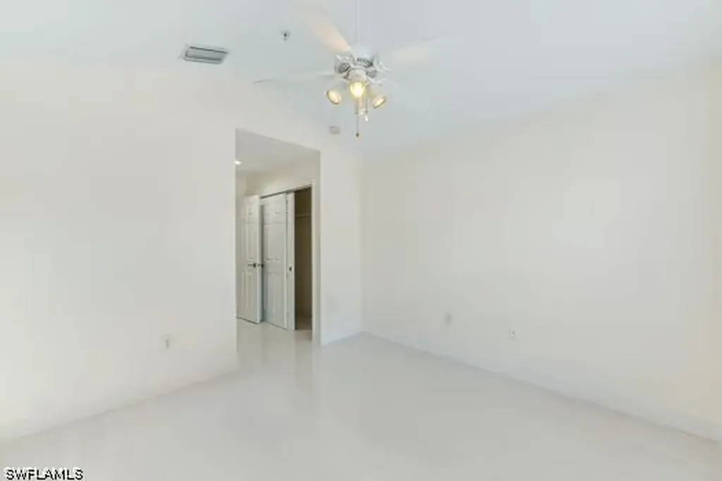 827 Hampton Circle Naples FL 34105