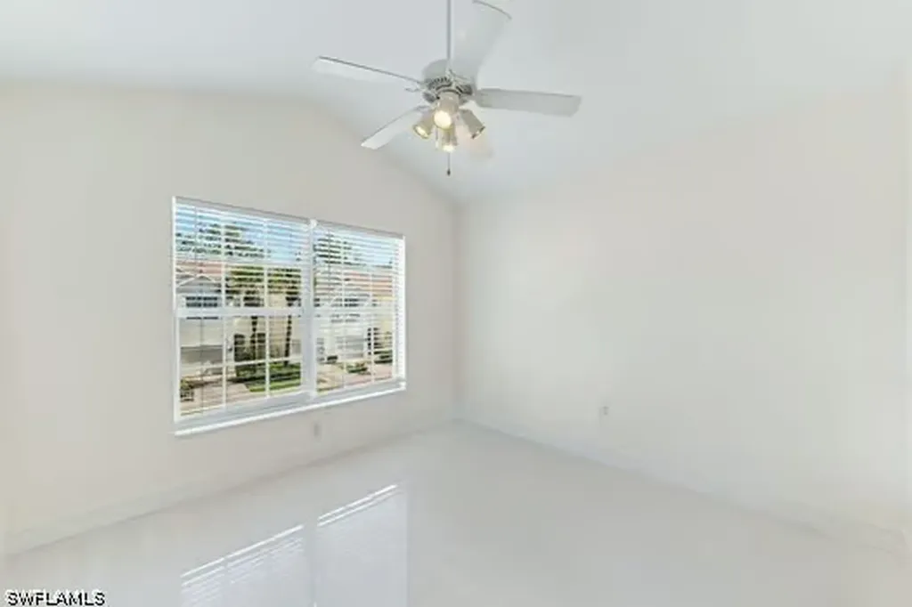 827 Hampton Circle Naples FL 34105