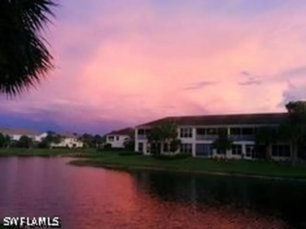 827 Hampton Circle Naples FL 34105