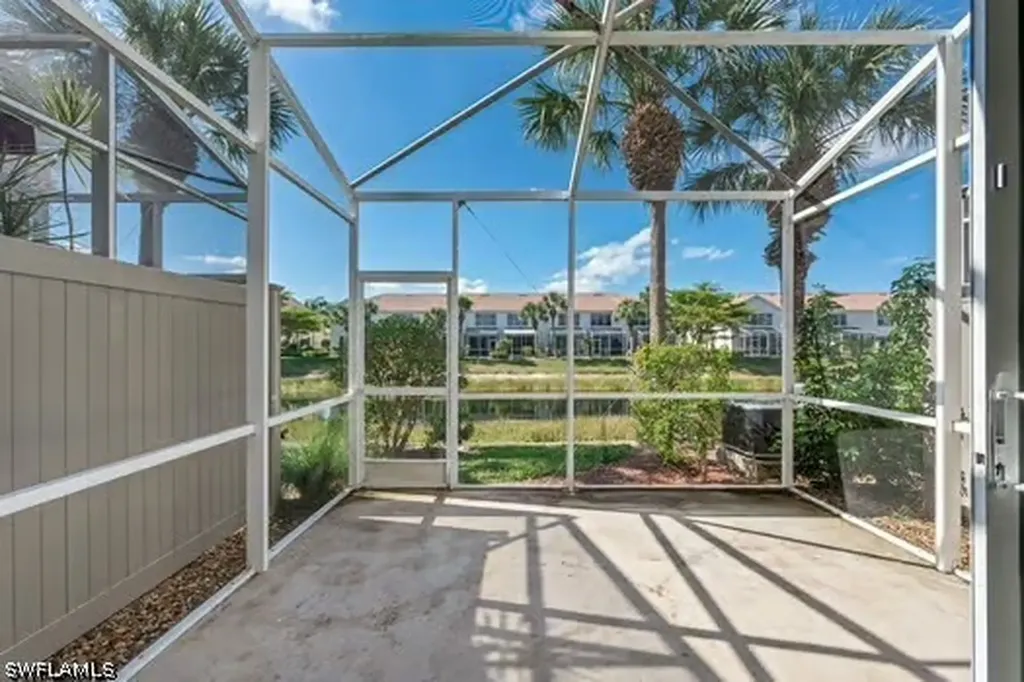 827 Hampton Circle Naples FL 34105