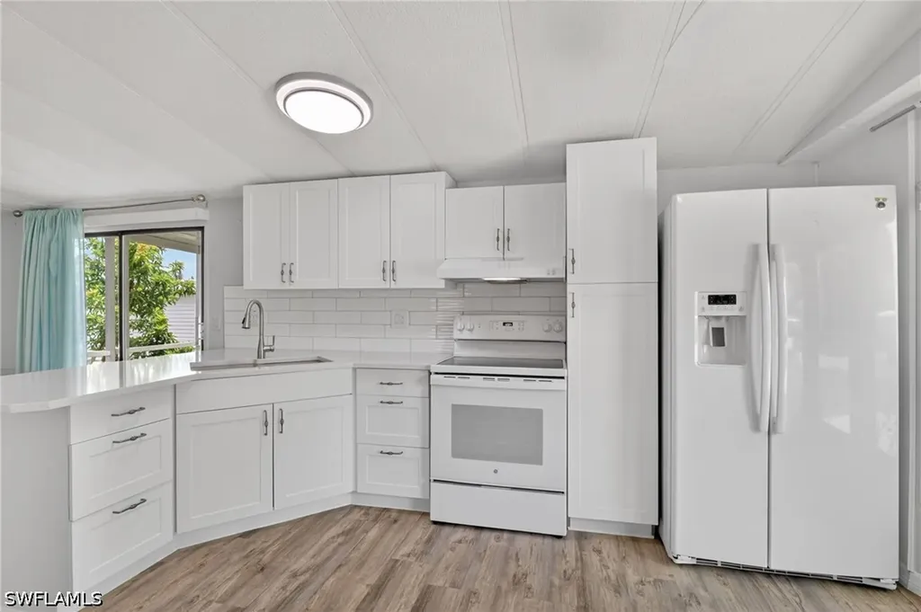 221 Grassy Key Lane Naples FL 34114