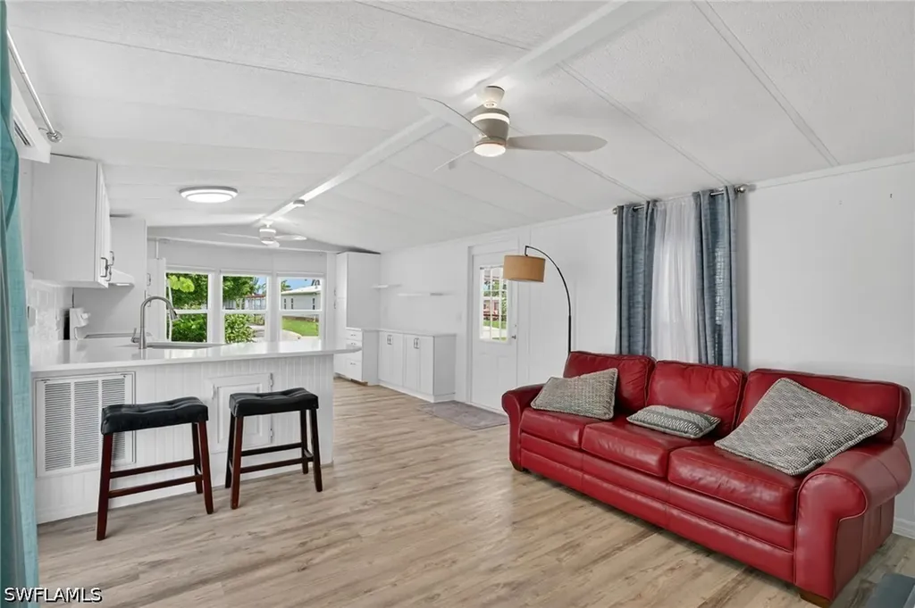221 Grassy Key Lane Naples FL 34114