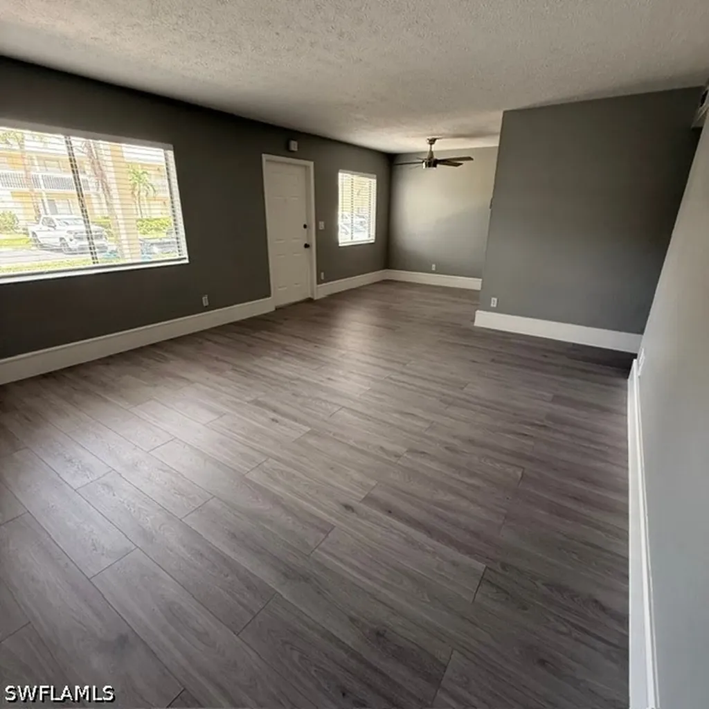 4617 Bayshore Drive Naples FL 34112