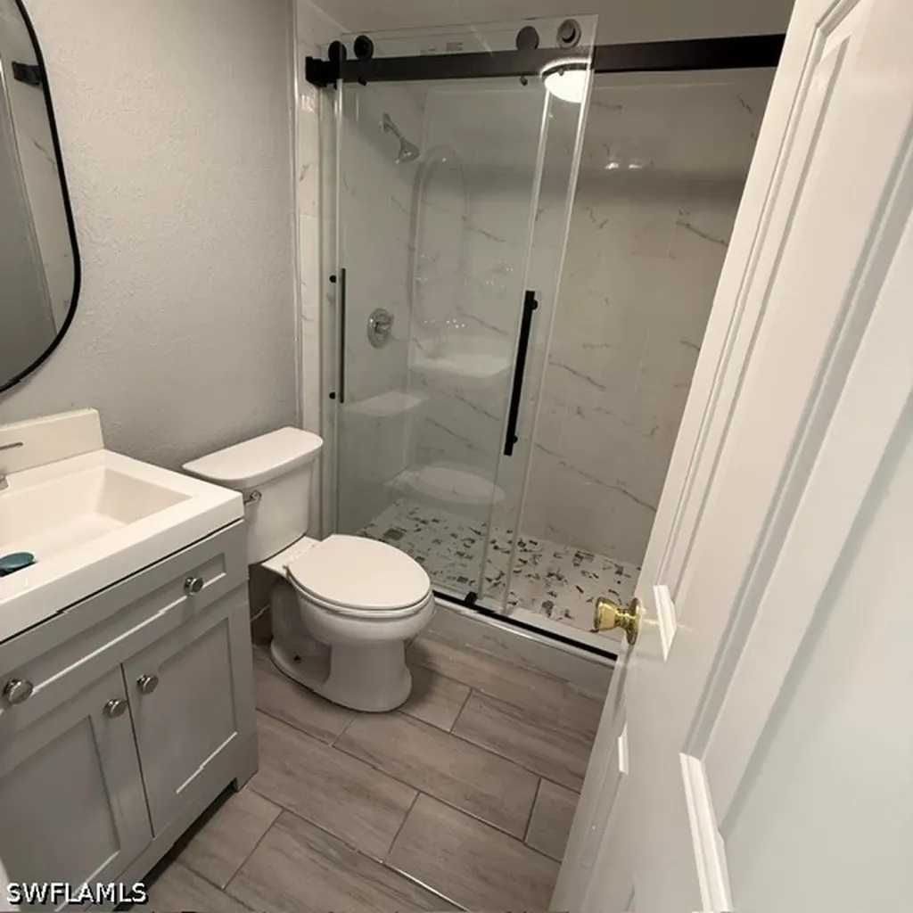 4617 Bayshore Drive Naples FL 34112