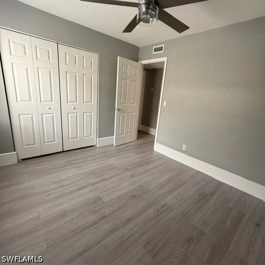 4617 Bayshore Drive Naples FL 34112