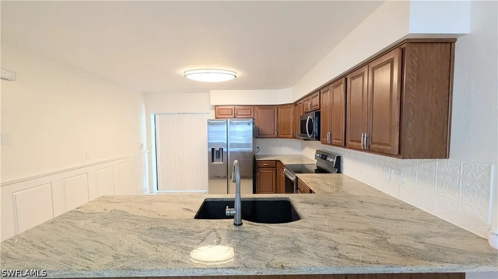 815 Victoria Drive Cape Coral FL 33904
