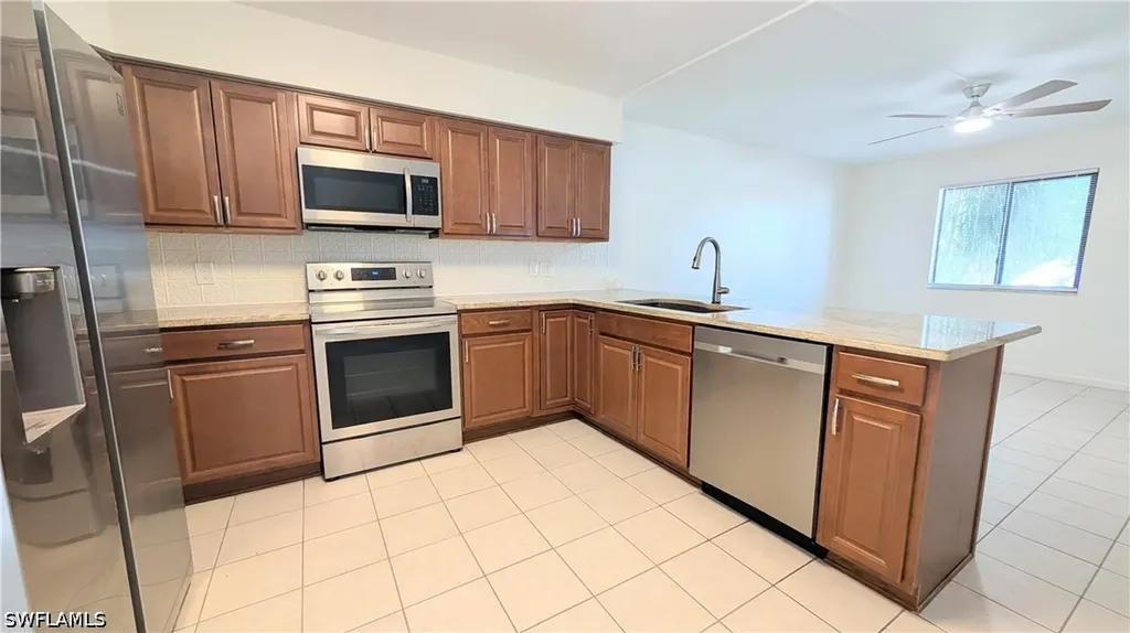 815 Victoria Drive Cape Coral FL 33904