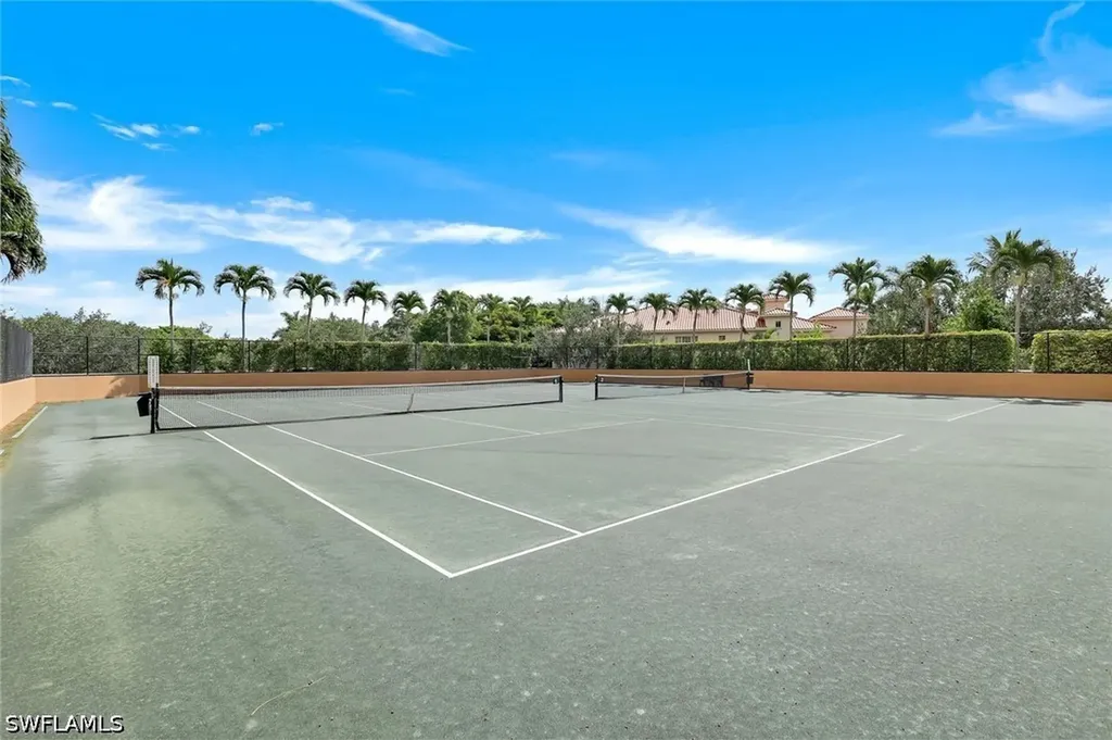 6597 Nicholas Boulevard Naples FL 34108