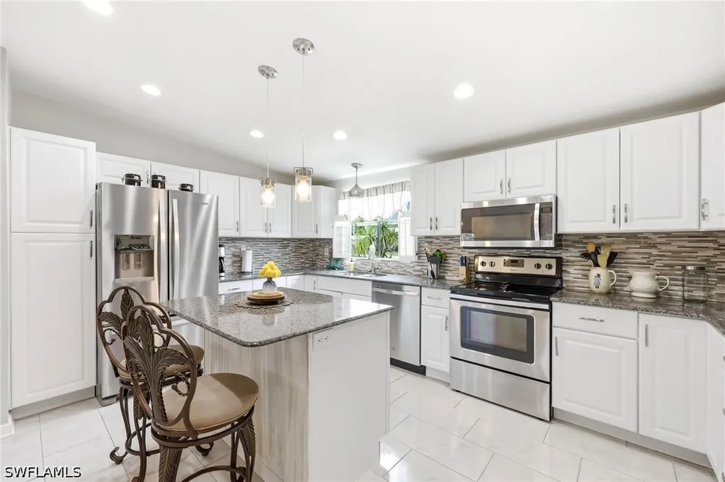 1759 Beverly Drive Naples FL 34114