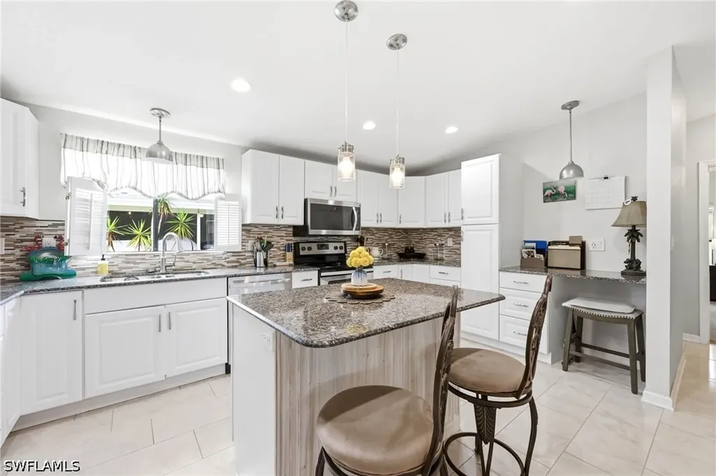1759 Beverly Drive Naples FL 34114