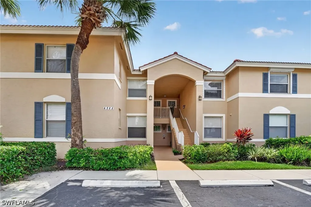 6528 Huntington Lakes Circle Naples FL 34119