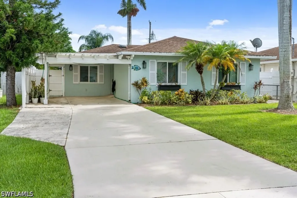 744 94th Avenue N Naples FL 34108