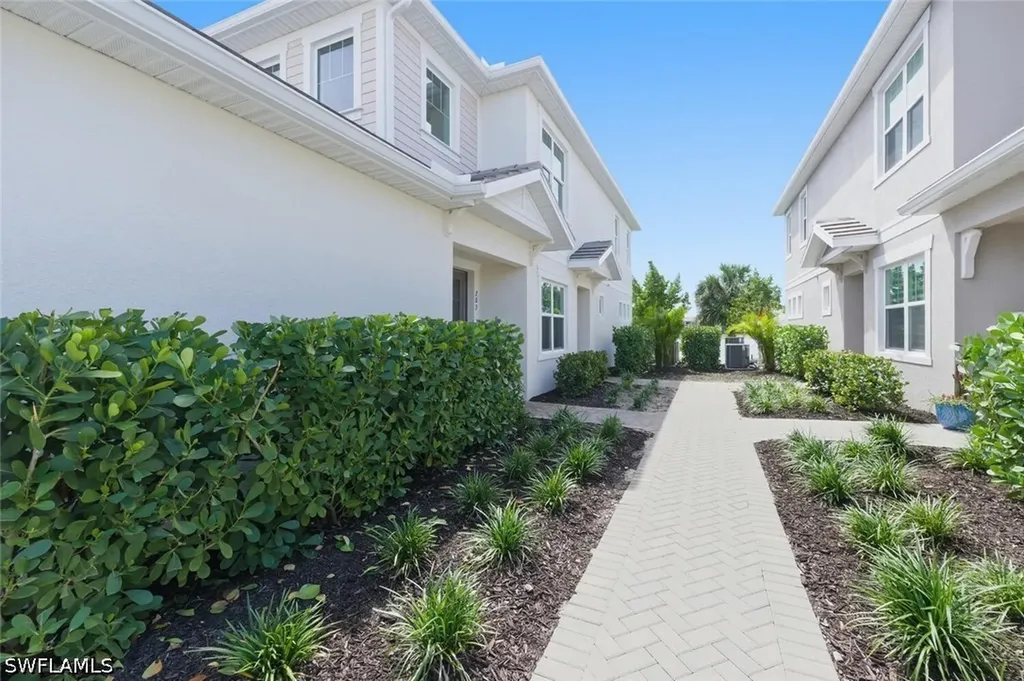 4551 Arboretum Circle Naples FL 34112