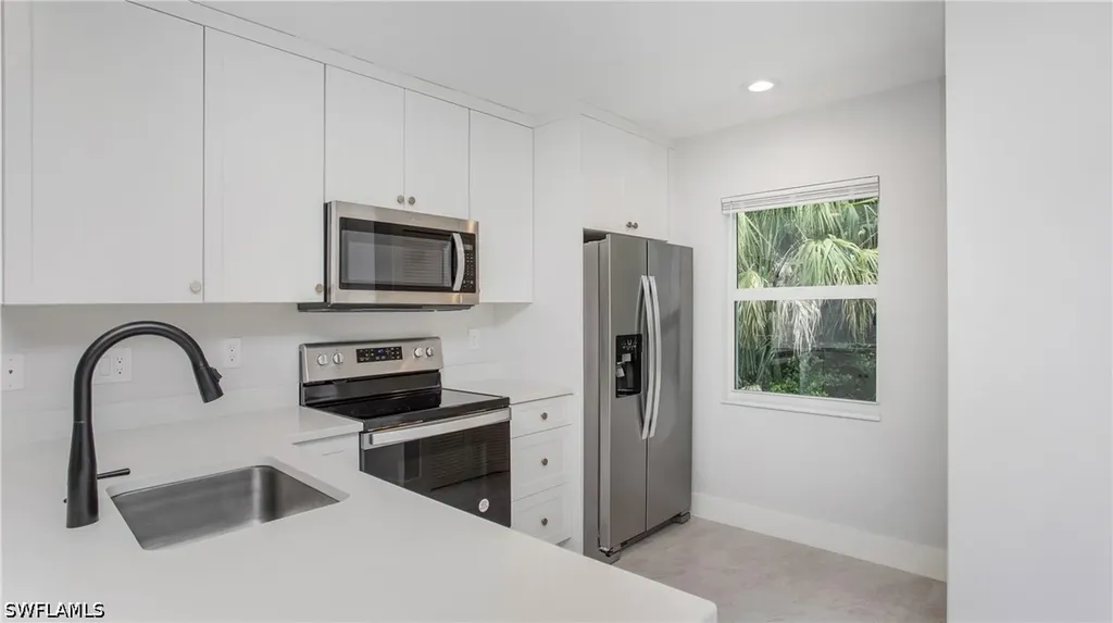 27302 Dortch Avenue Bonita Springs FL 34135