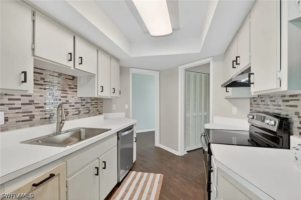 3940 Skyway Drive Naples FL 34112