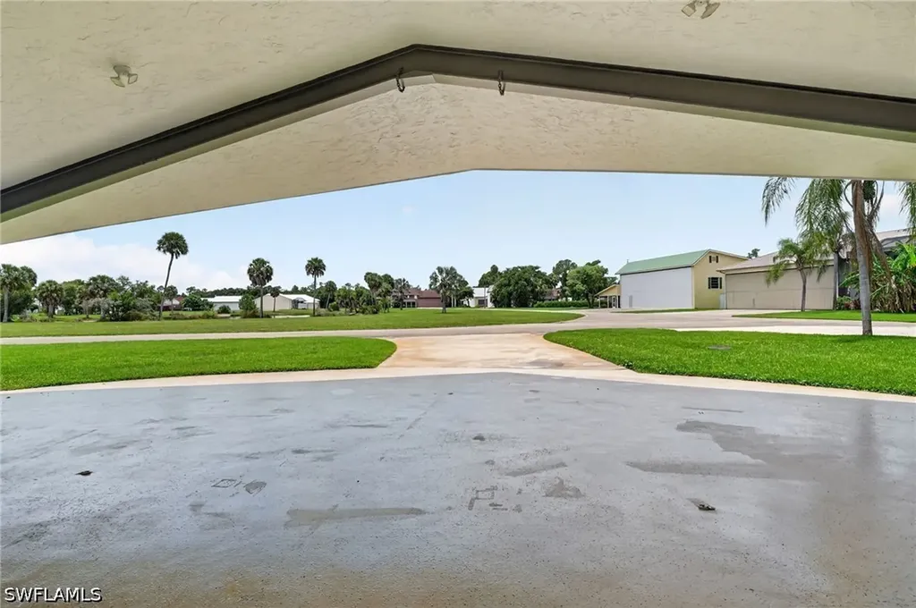 3940 Skyway Drive Naples FL 34112