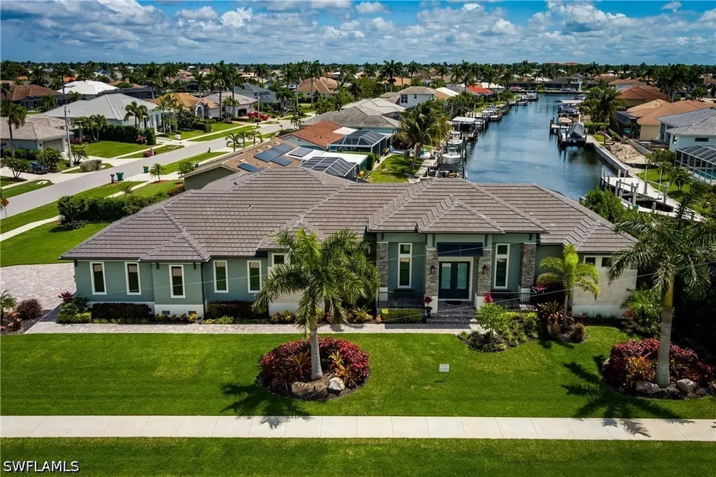 1517 Buccaneer Court Marco Island FL 34145