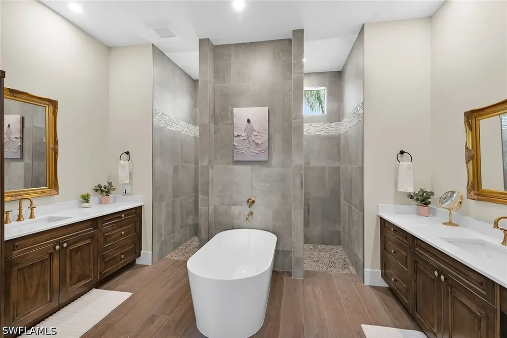 1517 Buccaneer Court Marco Island FL 34145