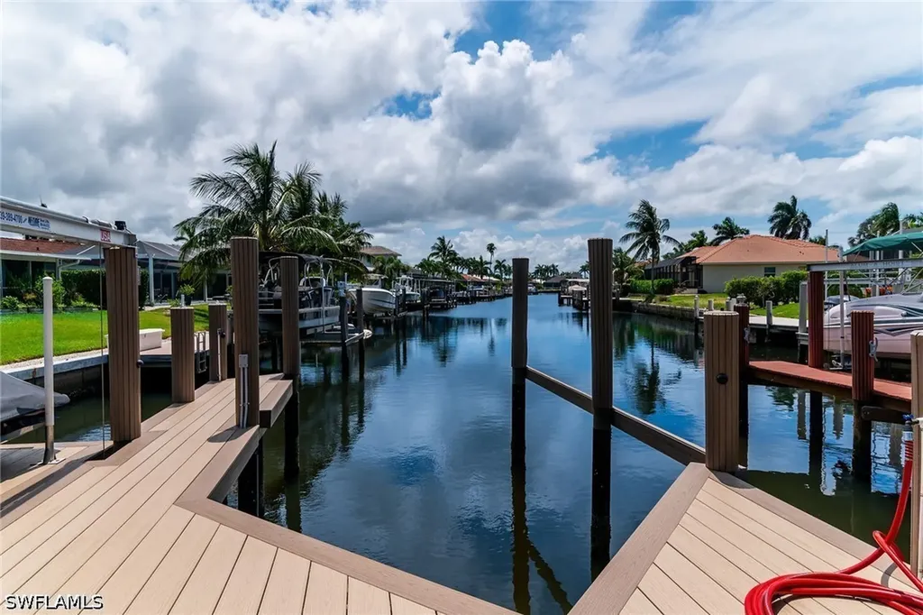 1517 Buccaneer Court Marco Island FL 34145