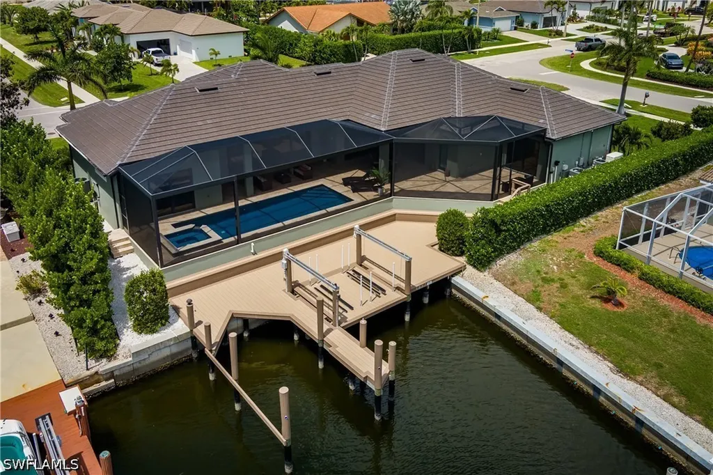 1517 Buccaneer Court Marco Island FL 34145