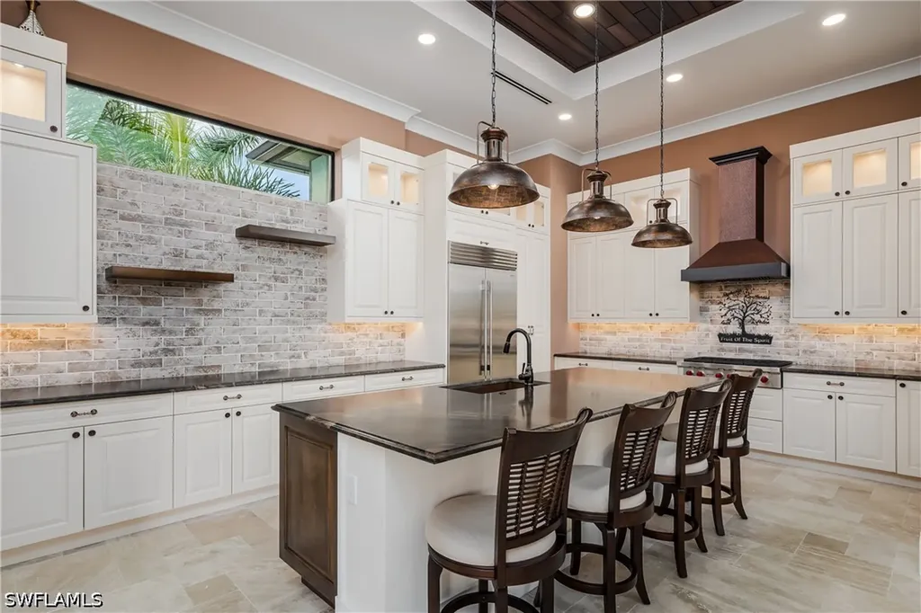 1517 Buccaneer Court Marco Island FL 34145