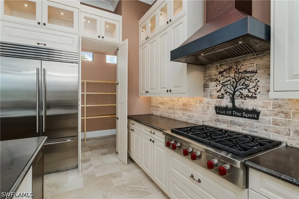 1517 Buccaneer Court Marco Island FL 34145