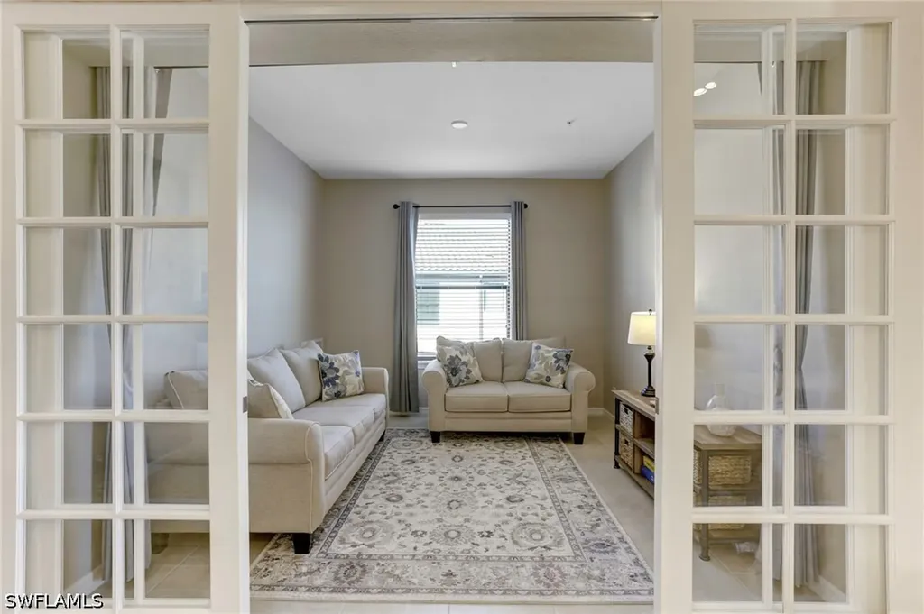 9433 Benvenuto Court Naples FL 34119