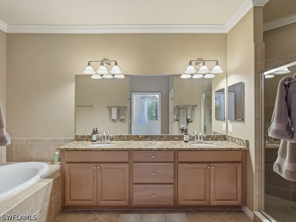 9502 Napoli Lane Naples FL 34113