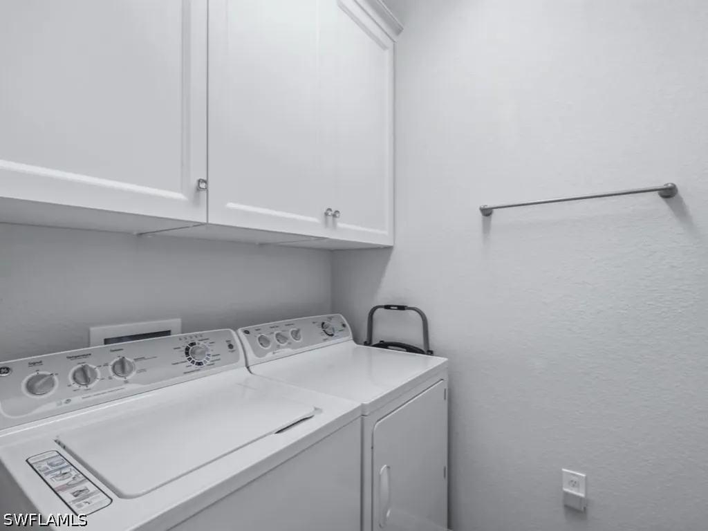 9502 Napoli Lane Naples FL 34113