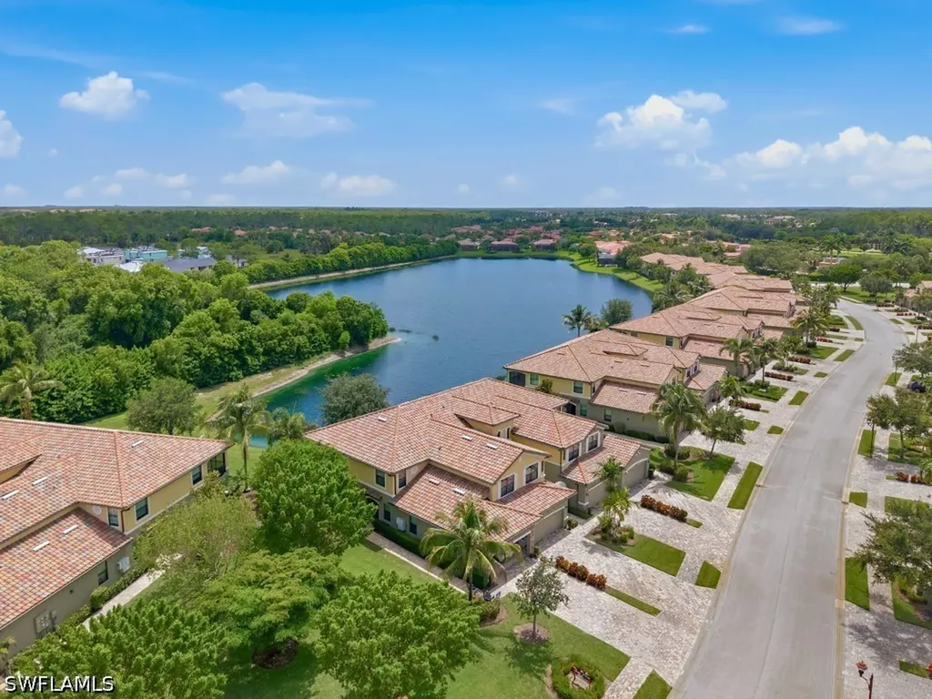 9502 Napoli Lane Naples FL 34113