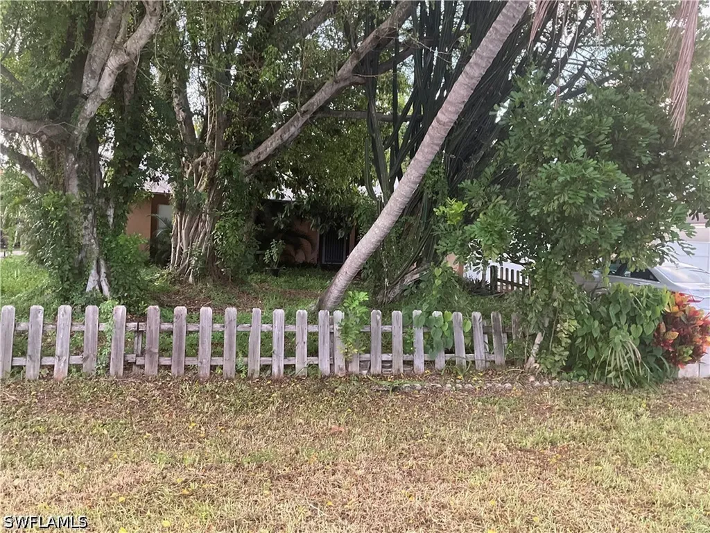 4201 32nd Avenue SW Naples FL 34116