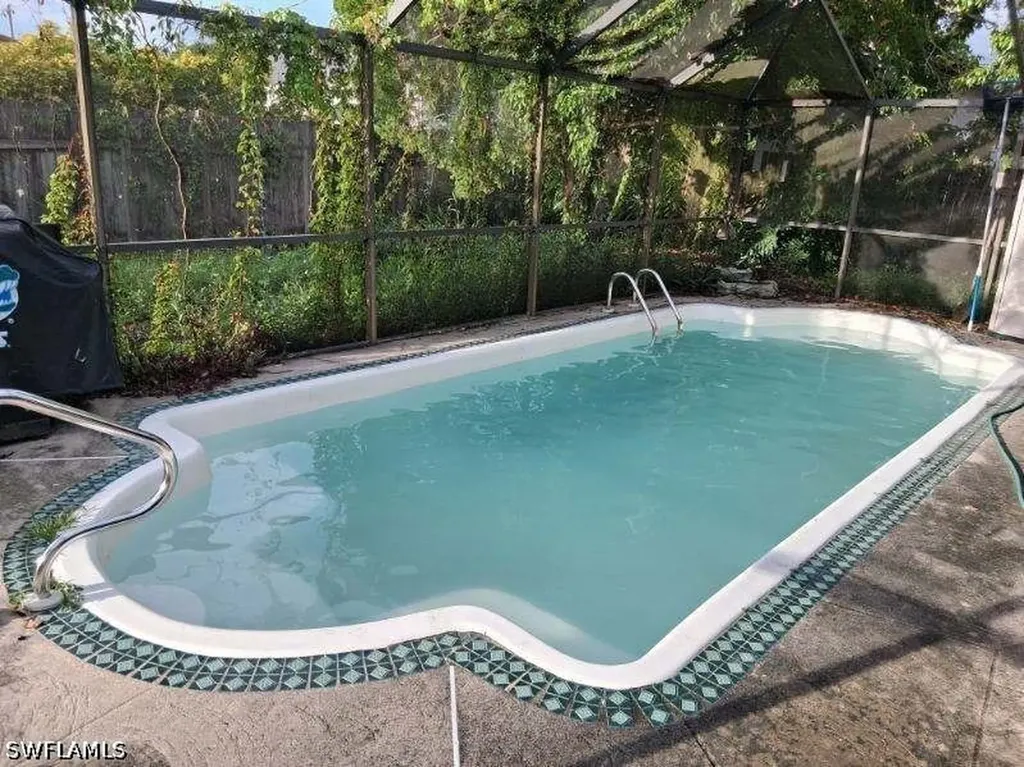 4201 32nd Avenue SW Naples FL 34116