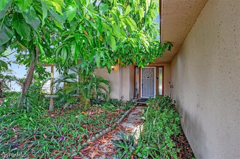4201 32nd Avenue SW Naples FL 34116