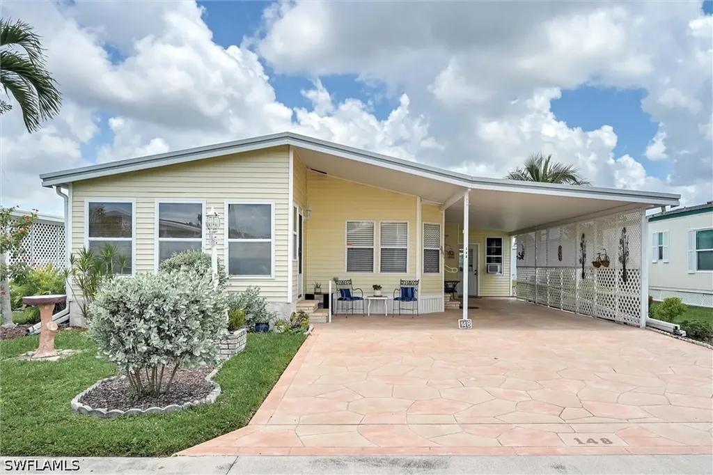 148 Seven Seas Way Naples FL 34104